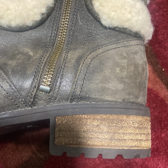 Lined Ugg boots - Picture 4 of 7